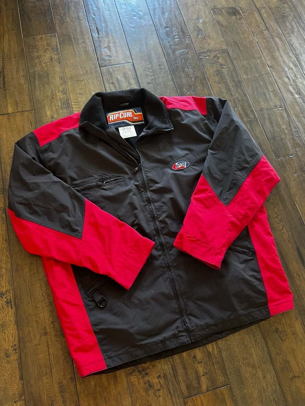 Rip Curl Mountainwear Vintage Black and Red Zip Up Jacket XL